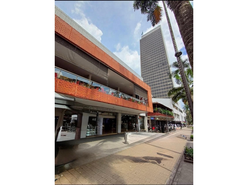 Se vende local en el pasaje Boulevard de Jun n