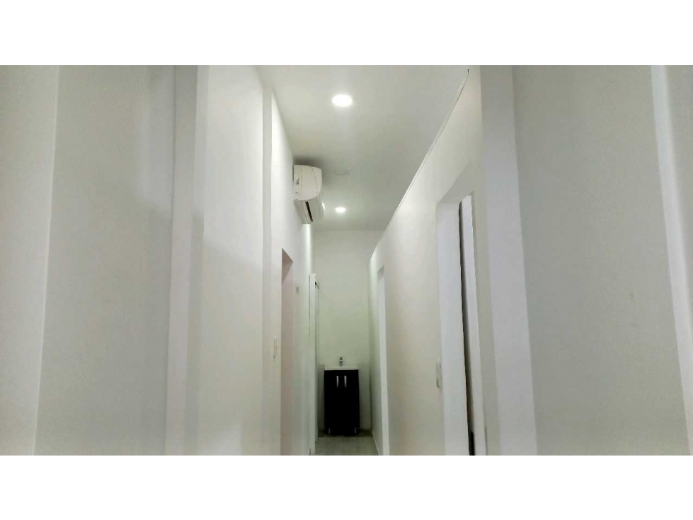 Se vende local en Centro Comercial HolguinesT.C.. MHG9724749 — foto 2