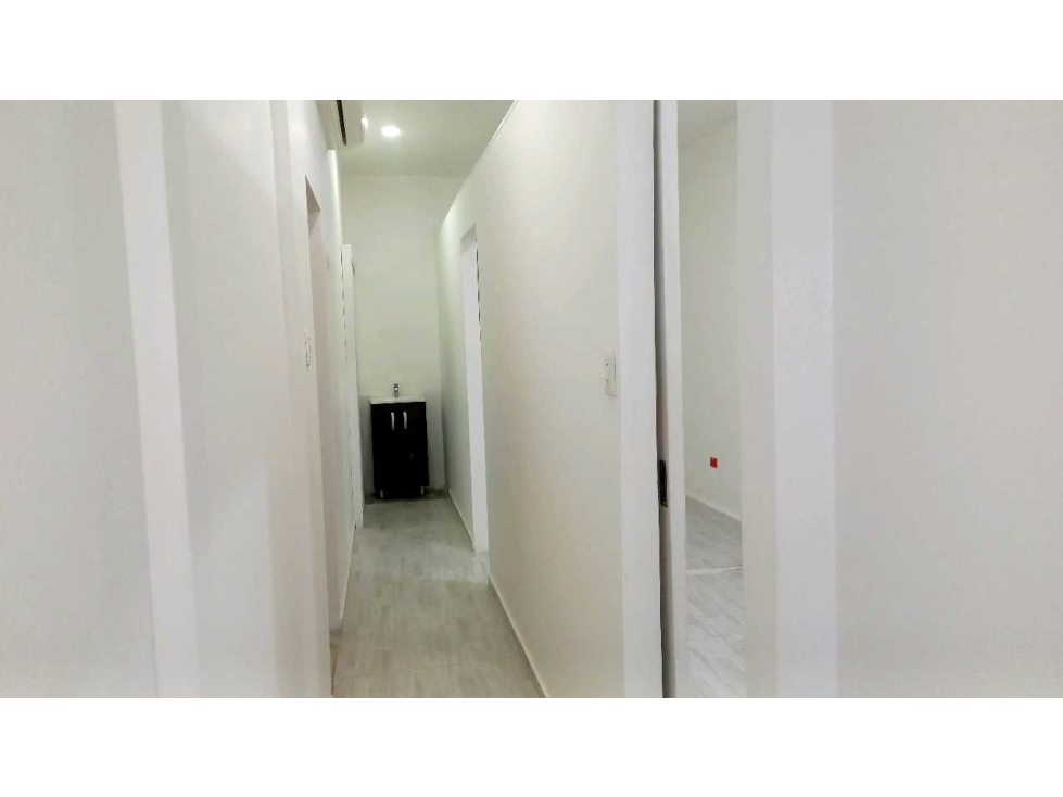 Se vende local en Centro Comercial HolguinesT.C.. MHG9724749 — foto 3