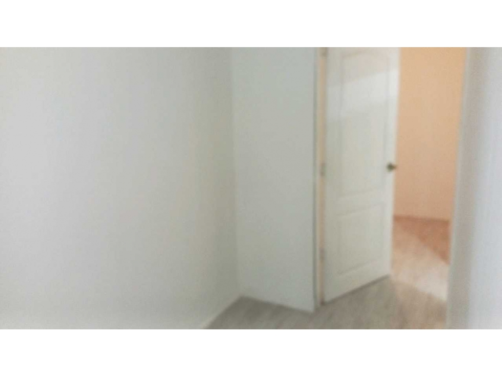 Se vende local en Centro Comercial HolguinesT.C.. MHG9724749 — foto 4
