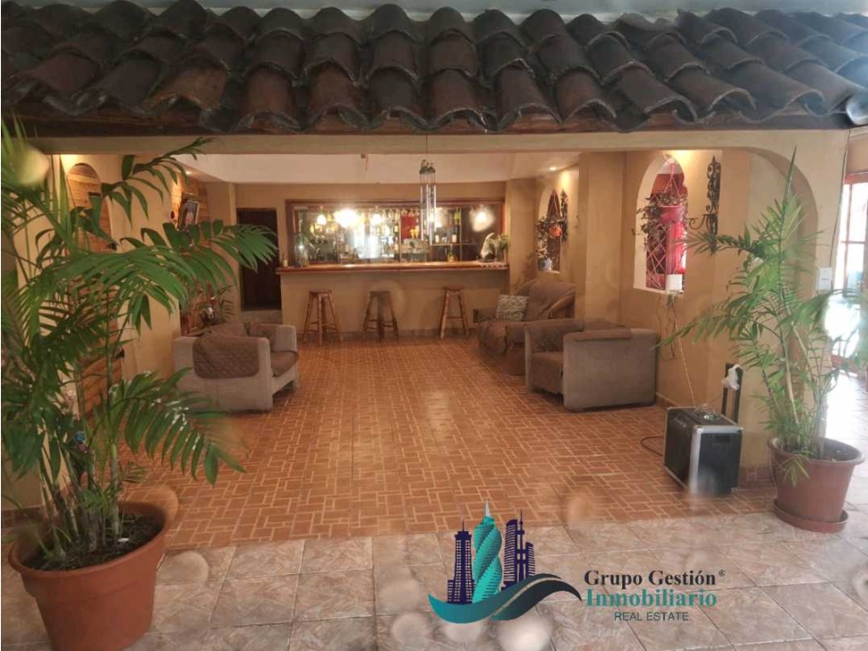 SE VENDE LOCAL PLANTA BAJA, 2 APARTAMENTOS EN PLATAN ALTA 292.80 m2 - 6