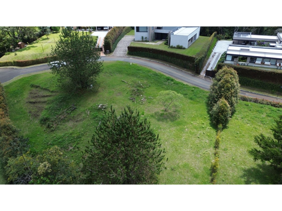 SE VENDE LOTE CAMPESTRE EN LA CEJA PARCELACION MONTEMADERO AREA 2526