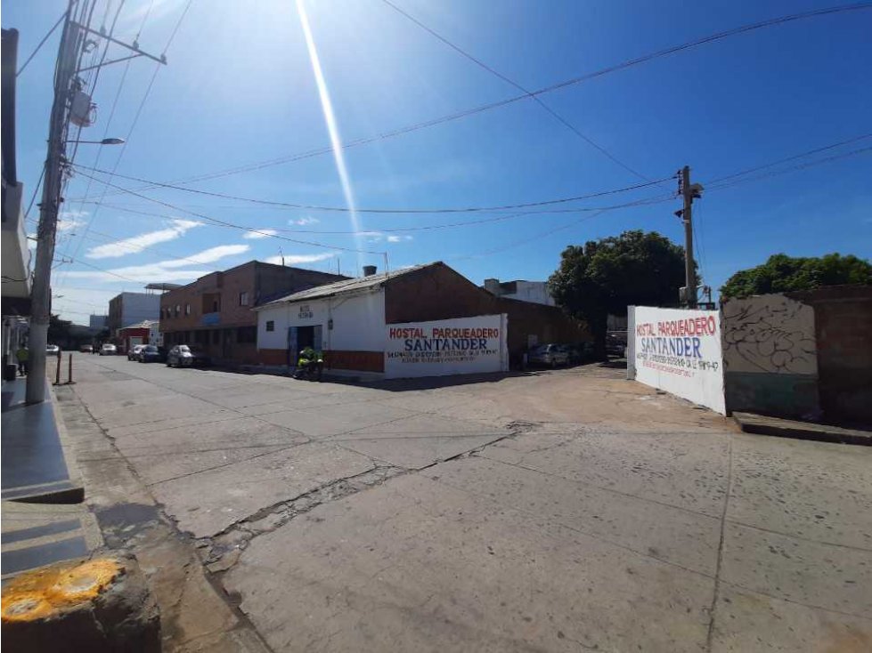 SE VENDE LOTE COMERCIAL BARRIO CENTRO - 2