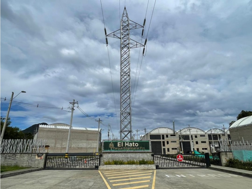 SE VENDE LOTE COMERCIAL PARA BODEGA EN CONJUNTO EMPRESARIAL EN LA CEJA — foto 3