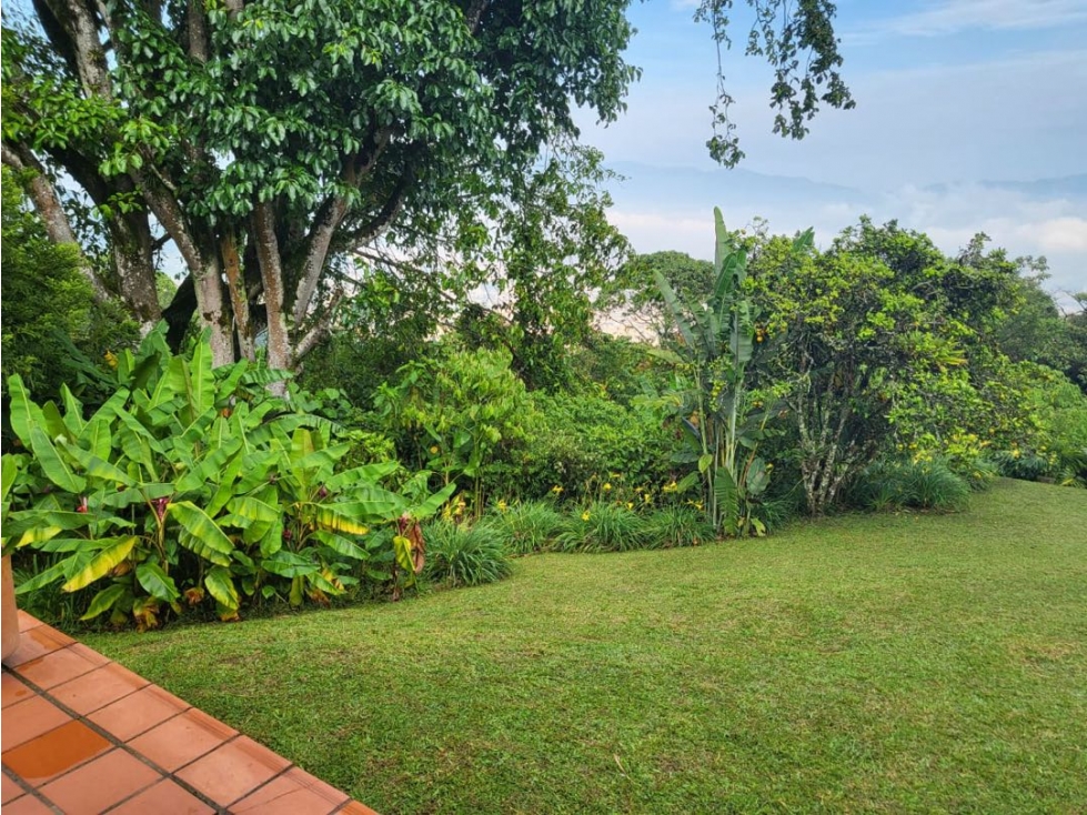 Se vende lote con 3 casas en el poblado sector los balsos — foto 3