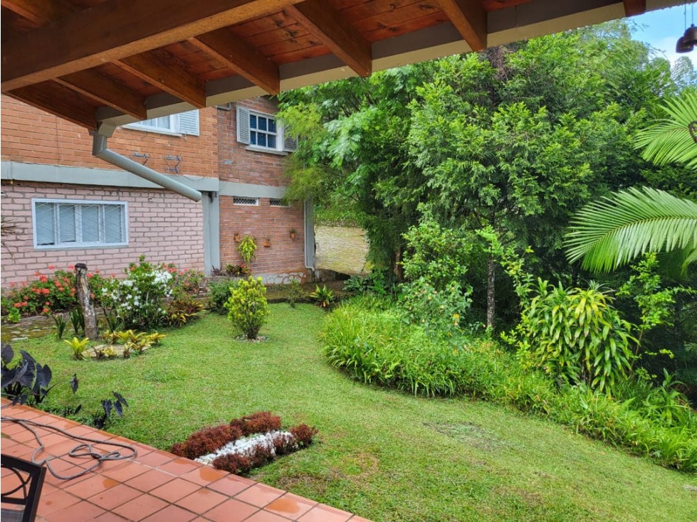 Se vende lote con 3 casas en el poblado sector los balsos — foto 4
