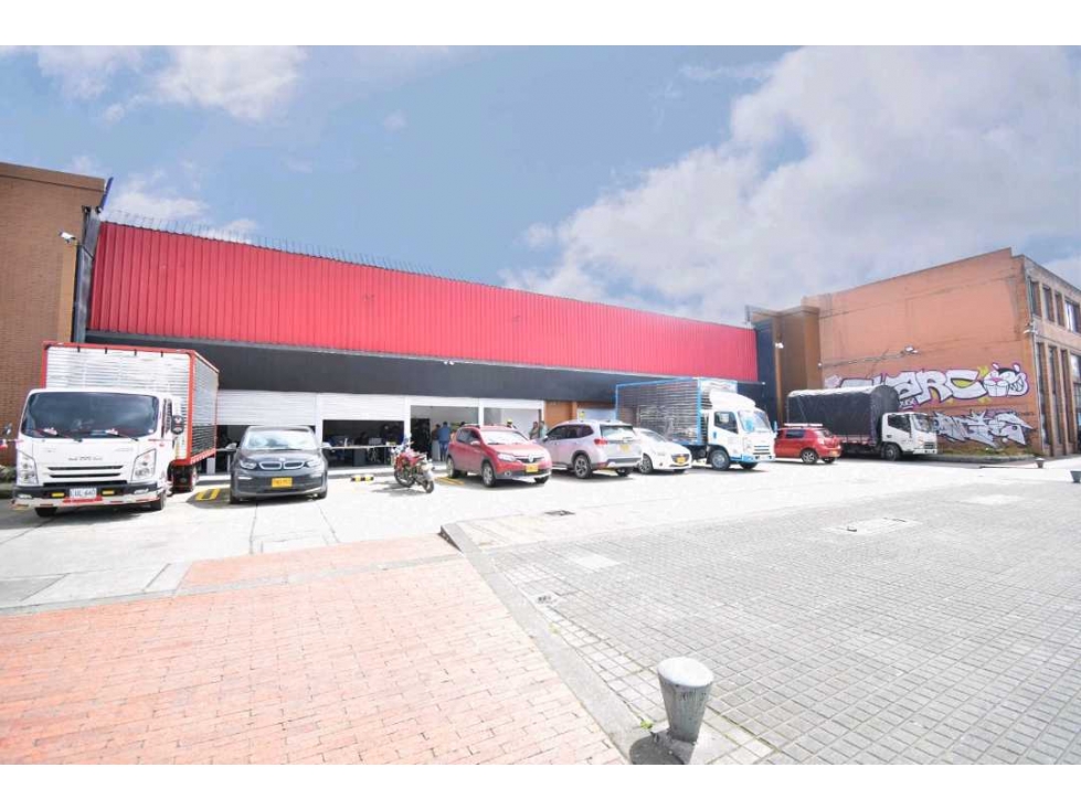 Se Vende lote con bodega en Puente Aranda