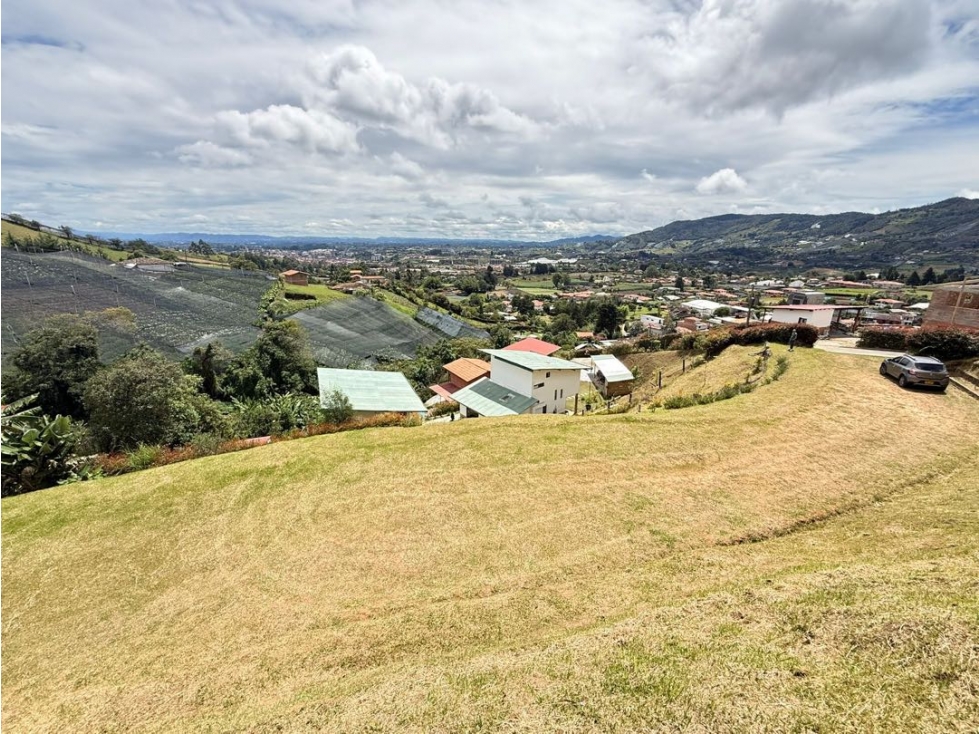 Se vende lote de 1.250 m2 con una vista genial en El Carmen de Viboral