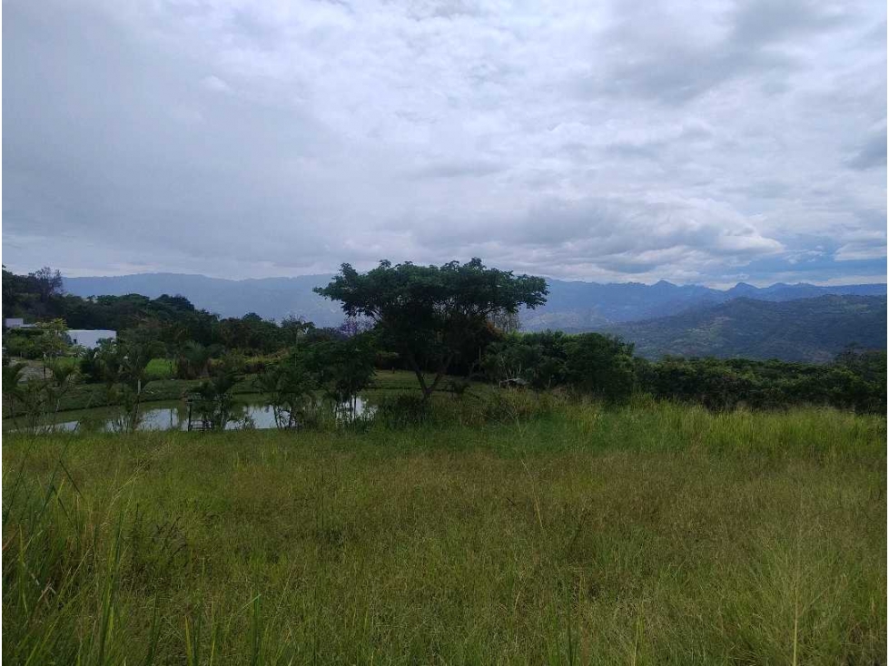 Se Vende Lote Con Vista Panorámica En Conjunto Cerrado De La Mesa.