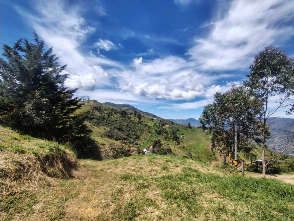 SE VENDE LOTE DE 1000M2 EN VEREDA MATASANO A SOLO MINUTOS DEL ALTO!