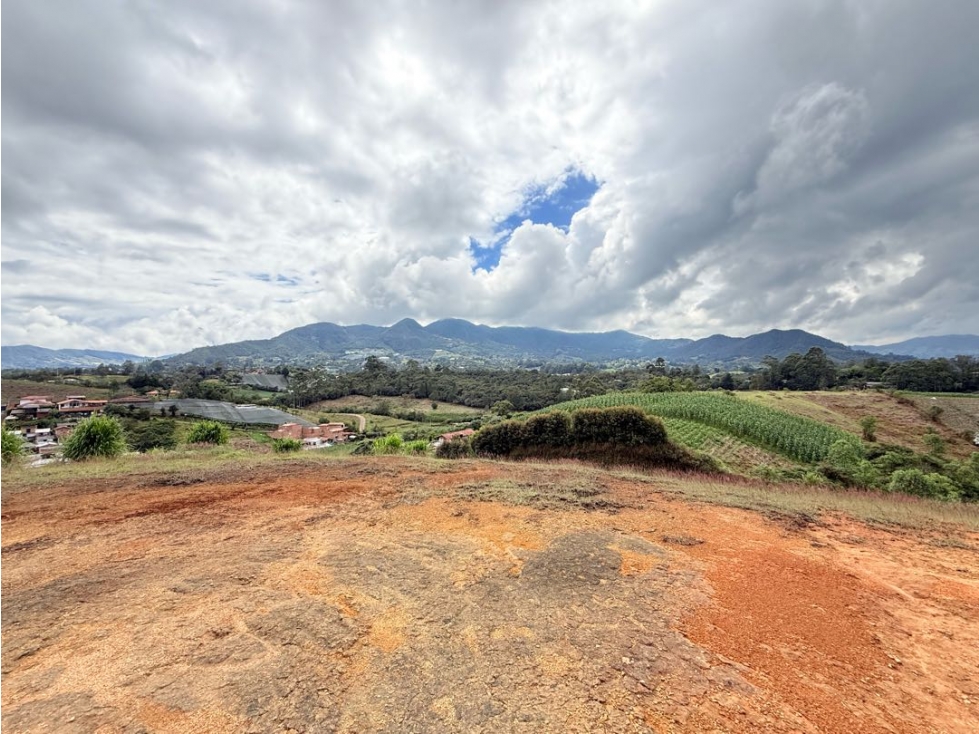 Se vende lote de 4.000 m2 en Aguas Claras, El Carmen de Viboral