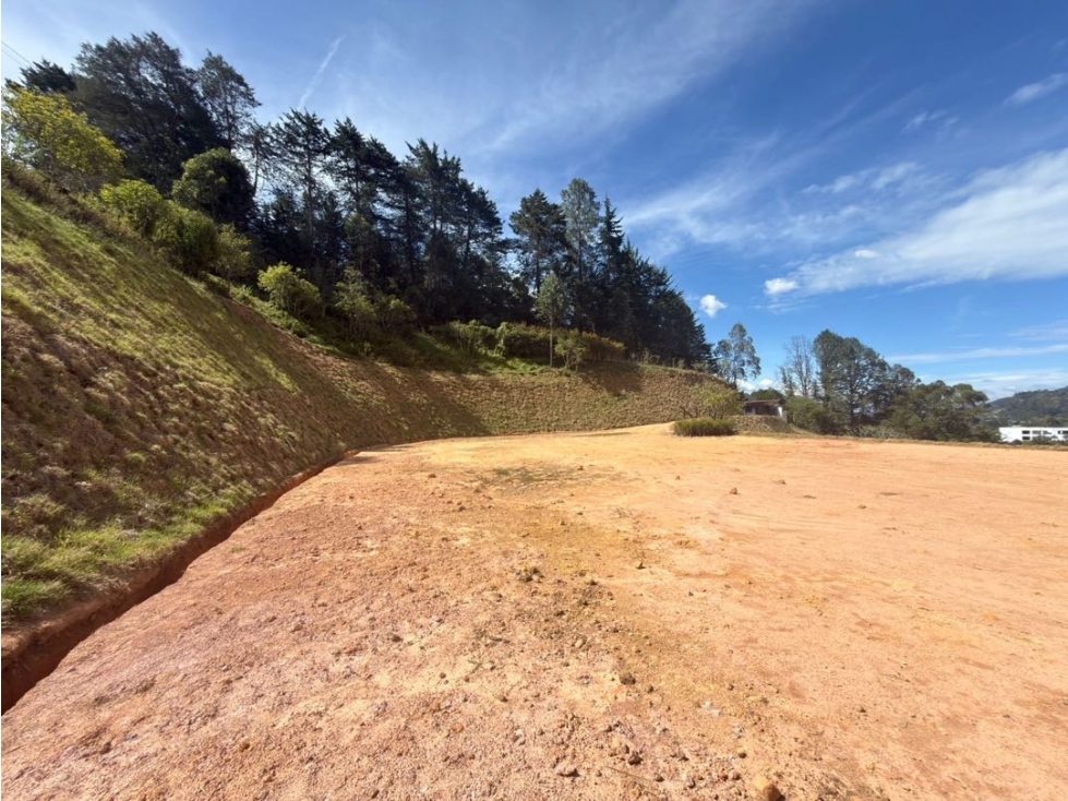 Se vende lote de 5.000 m² en El Retiro