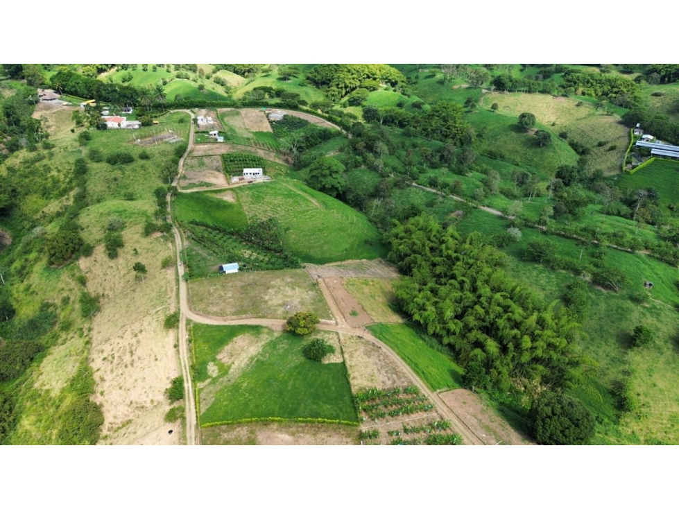 SE VENDE LOTE EN ALCALA - 1