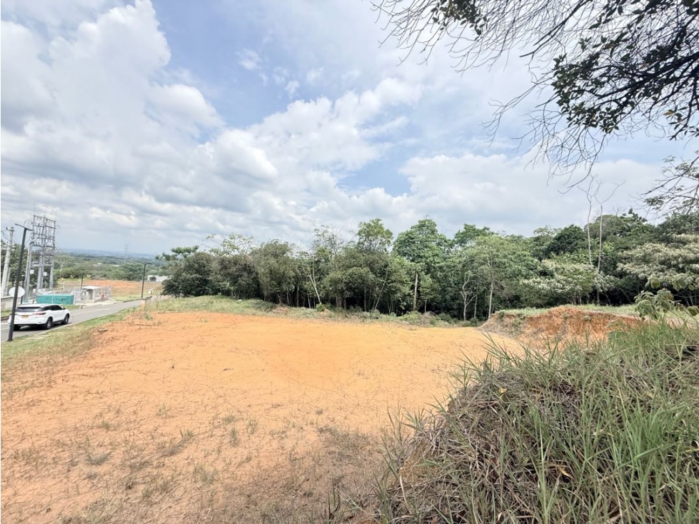 SE VENDE LOTE EN ALTO PQNCE RP-MUR — foto 3
