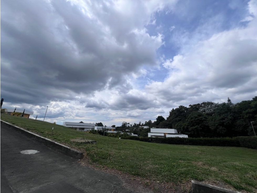 Se VENDE lote en conjunto cerrado en Circasia - 1