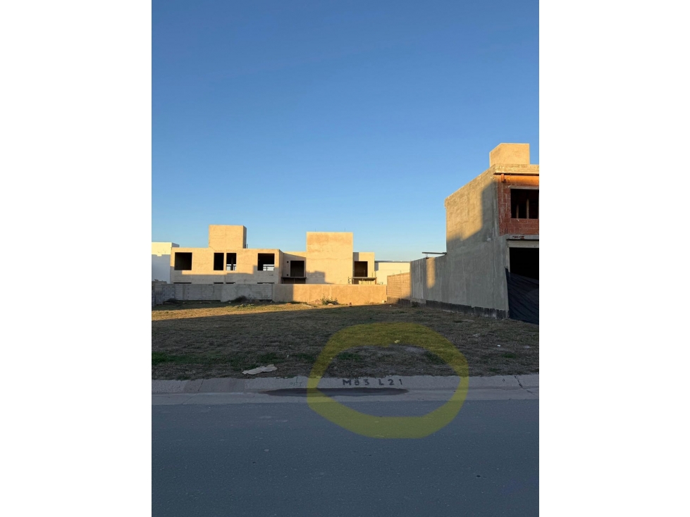 Se vende espectacular lote en Docta - 3