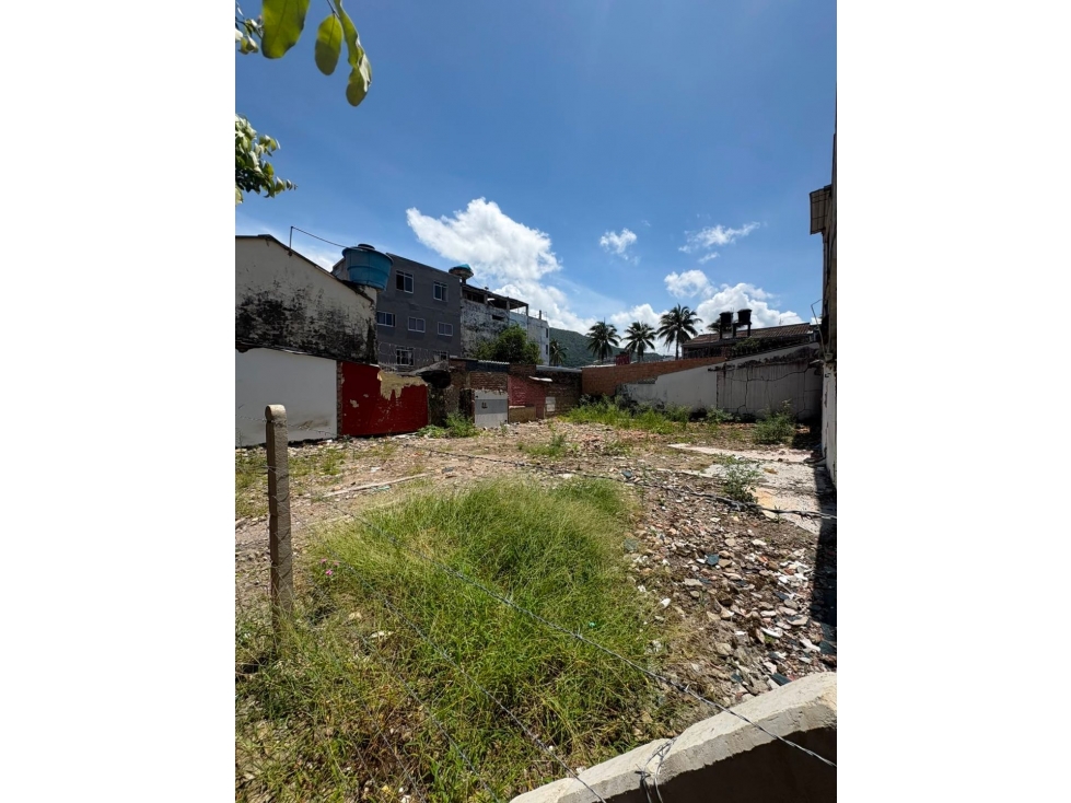 SE VENDE LOTE EN EL CENTRO DE YOPAL EXCELENTE UBICACIÓN — foto 2