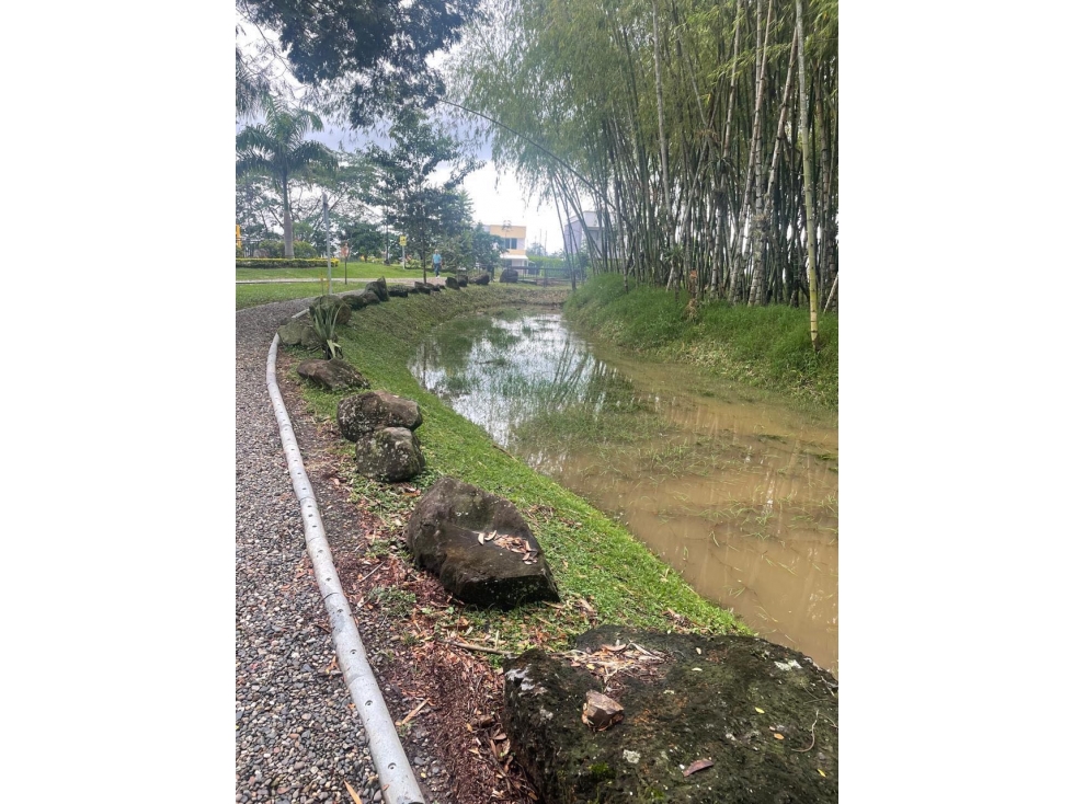 SE VENDE LOTE EN EL LAGUITO DE POTRERITO JAMUNDÍ MIP 10378472 - 5