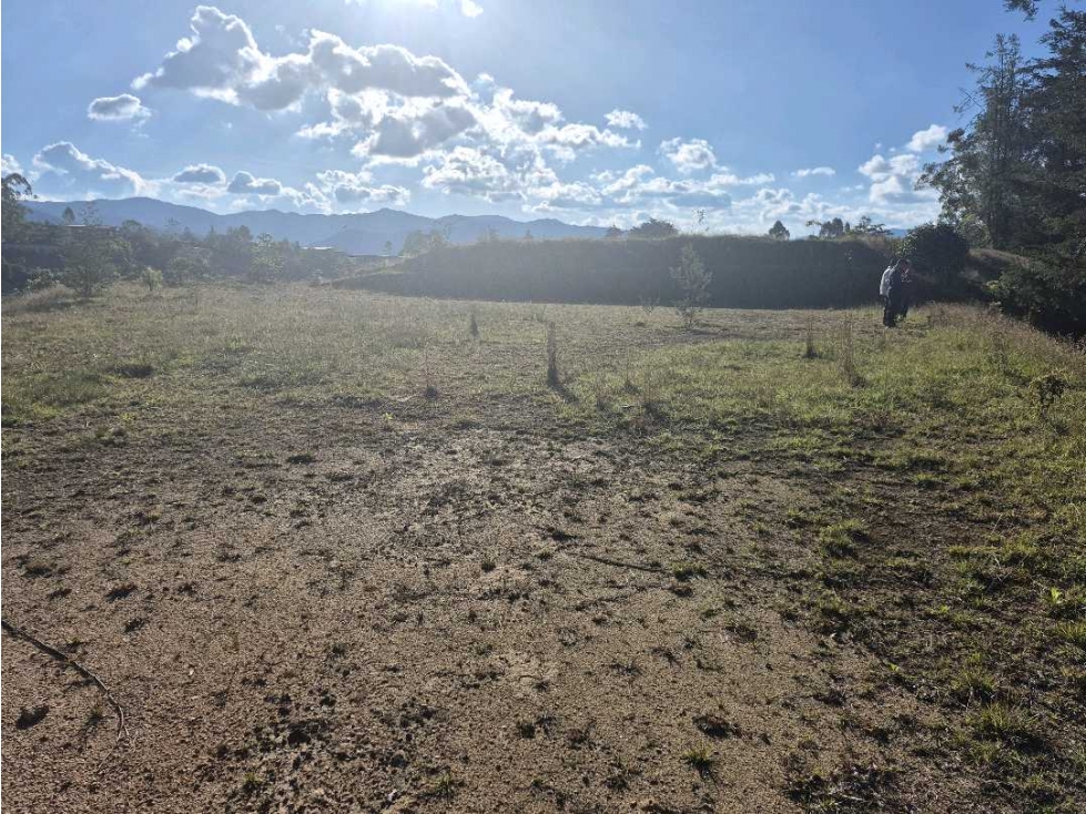 Se vende lote en el retiro monte sereno
