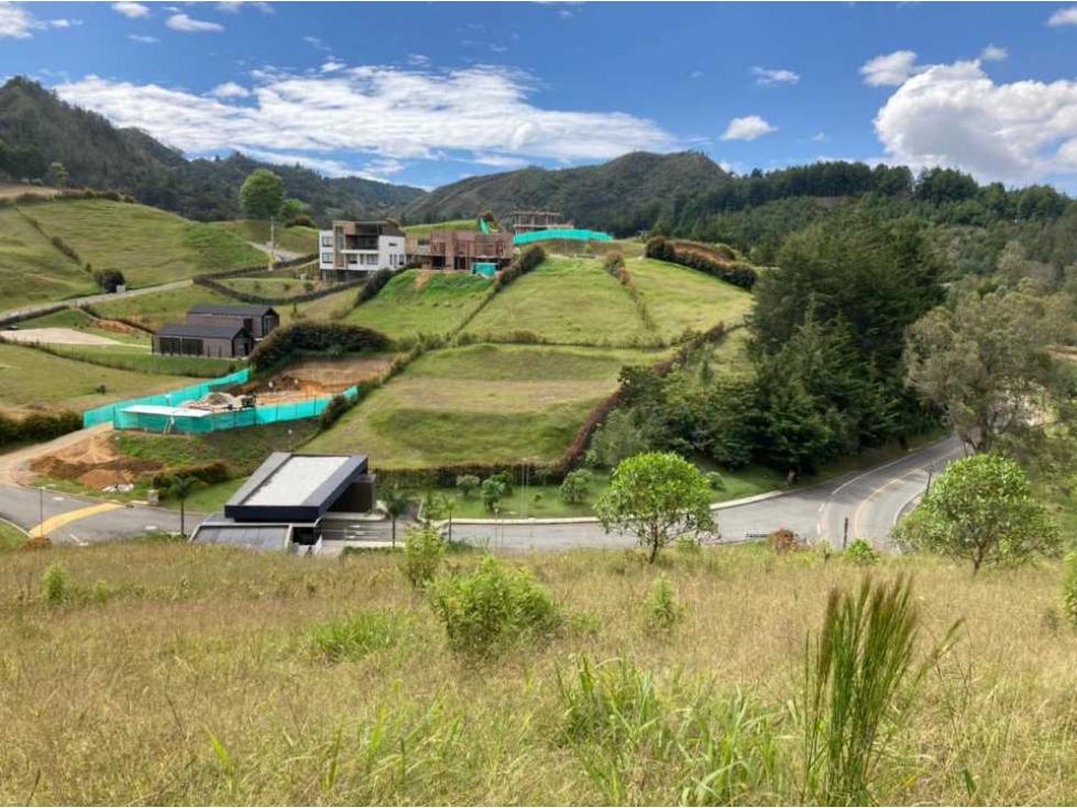 Se Vende lote en el Retiro - Vía a la Ceja - 1