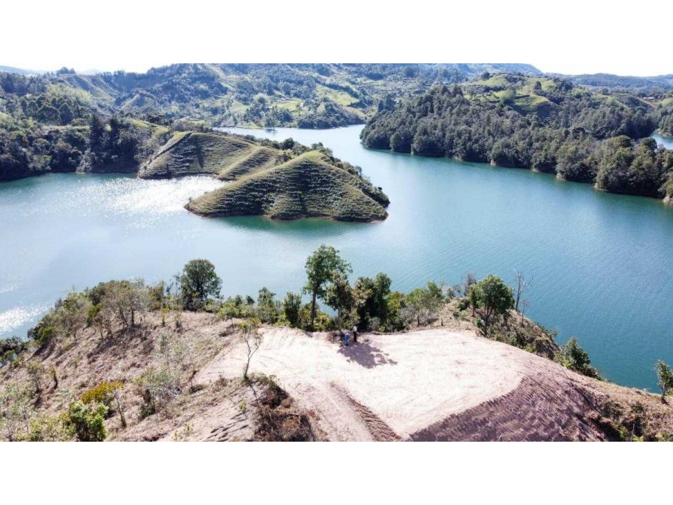 Se vende lote en guatape la magdalena