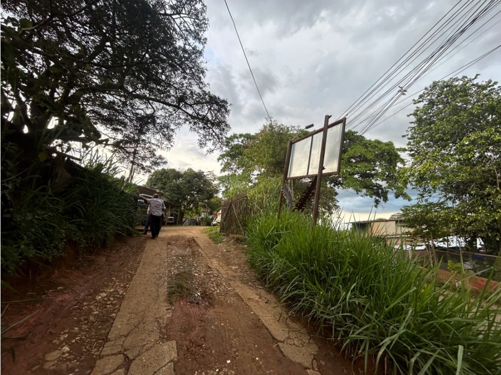 SE VENDE LOTE EN LA BUITRERA EXCELENTE VISTA COLINDA CON EL RÍO — foto 4