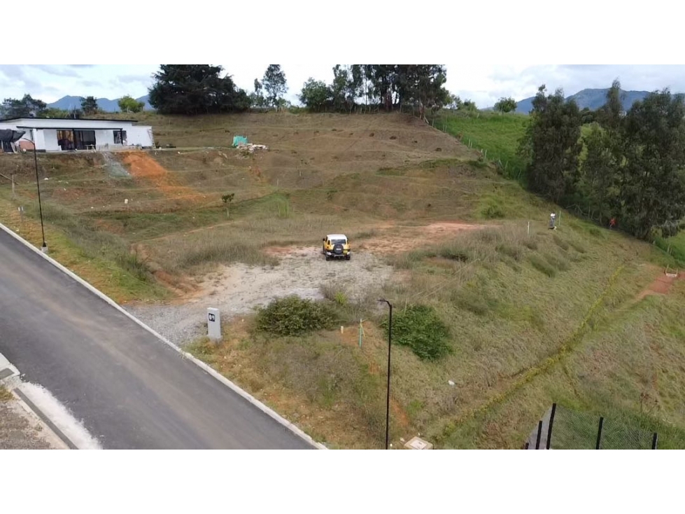 Se vende lote en La Ceja en parcelación. Sector Chaparral — foto 3