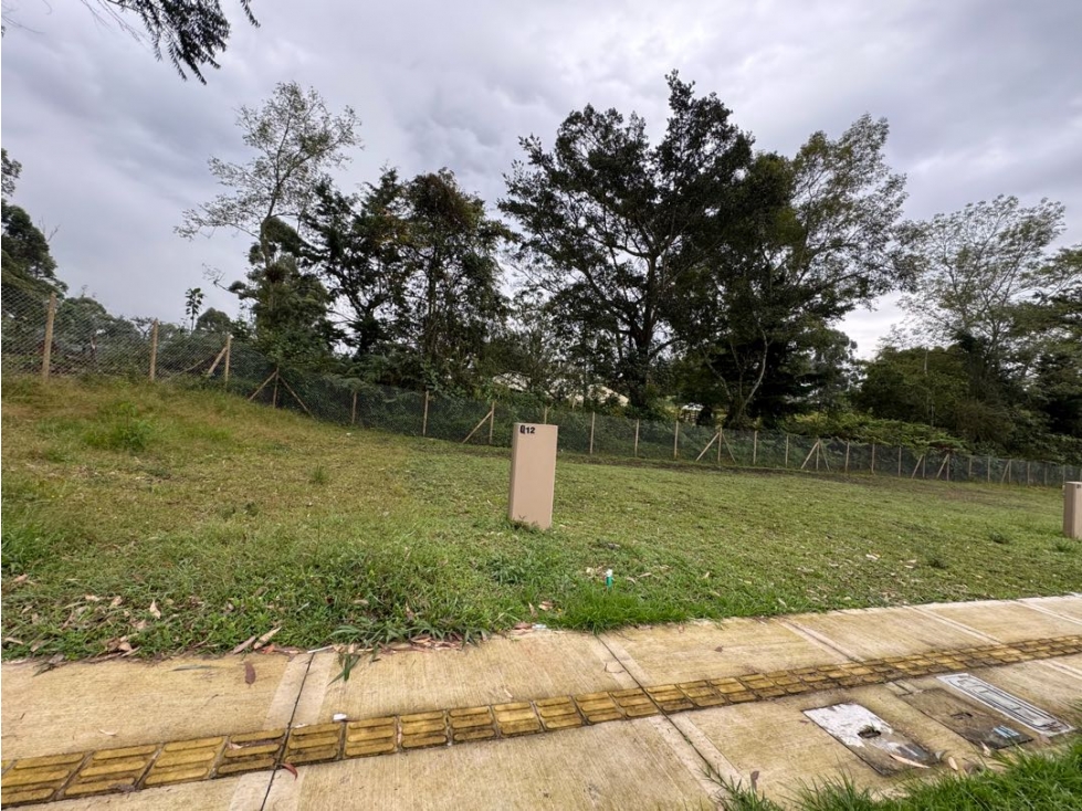 SE VENDE LOTE EN LA CEJA PARA VIVIENDA UNIFAMILIAR JARDINES DE LA COLO — foto 2