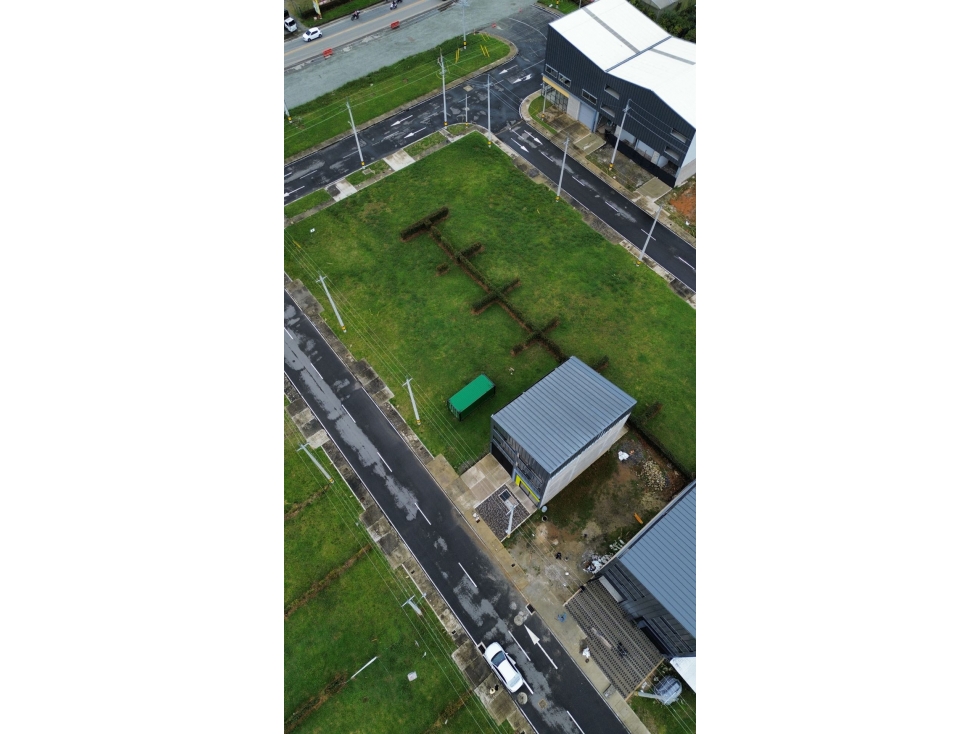 SE VENDE LOTE EN LA CEJA PARA BODEGA INDUSTRIA COMERCIO VÍA LA CEJA RI — foto 4