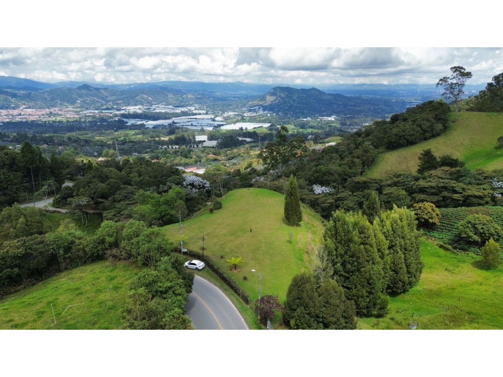SE VENDE LOTE EN LA CEJA PARA VIVIENDA CAMPESTRE O COMERCIO CON VISTA — foto 4