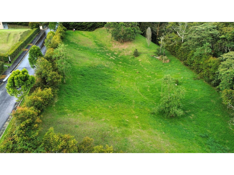 SE VENDE LOTE EN LA CEJA PARCELACIÓN MONTECAPIRO ÁREA 5613 m2 — foto 2