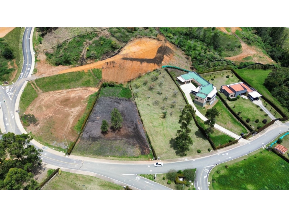 SE VENDE LOTE EN LA CEJA RESERVA SILVESTRE TOPOGRAFÍA MIXTA PENDIENTE