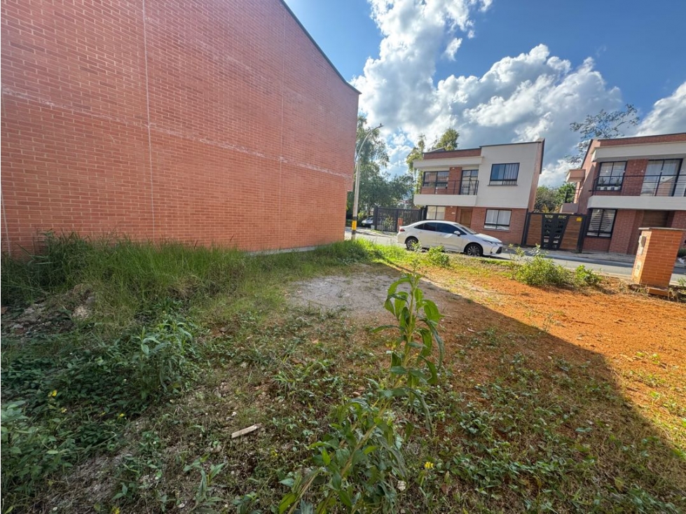 SE VENDE LOTE EN LA CEJA UNIDAD ABIERTA CERCA AL VIVA 104 m2 — foto 3