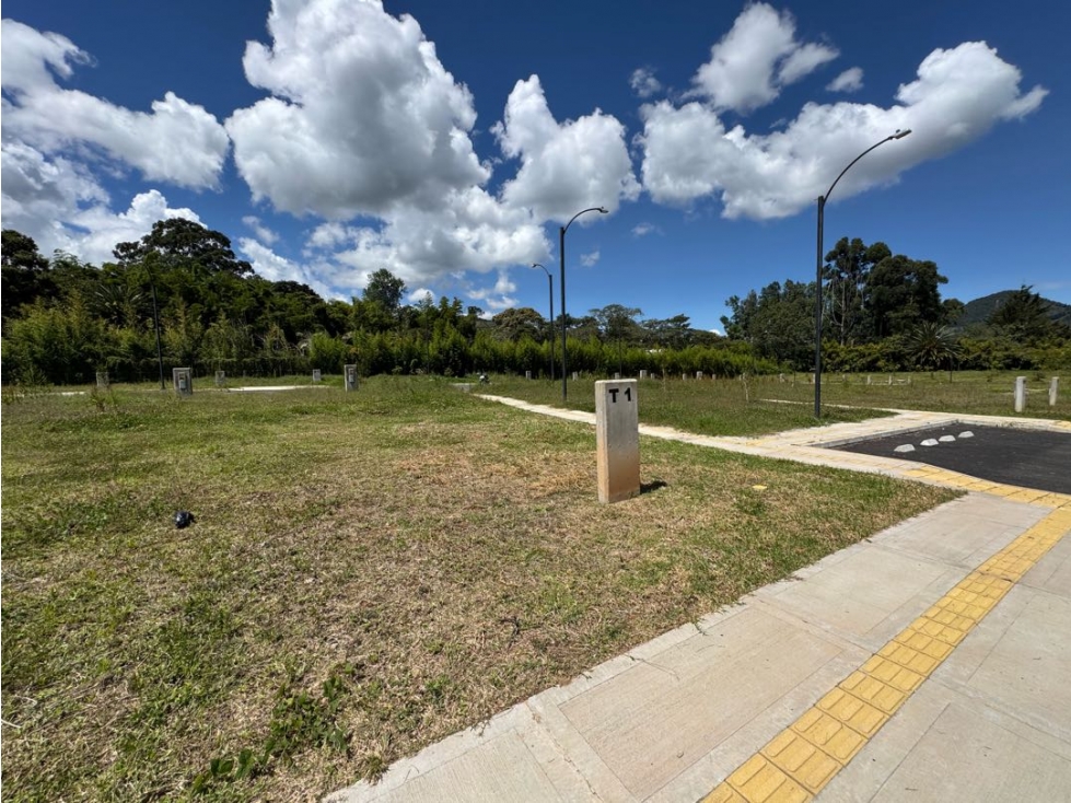 SE VENDE LOTE EN LA CEJA UNIDAD ABIERTA ESQUINERO PARA VIVIENDA UNIFAM — foto 2