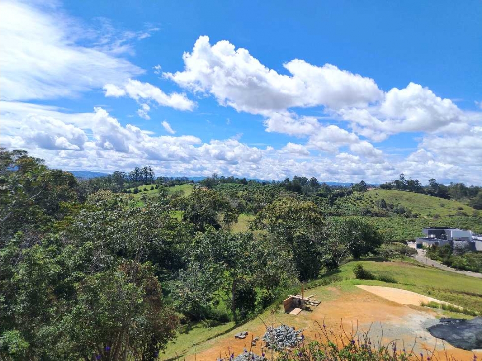 SE VENDE LOTE EN LLANOGRANDE HILLS