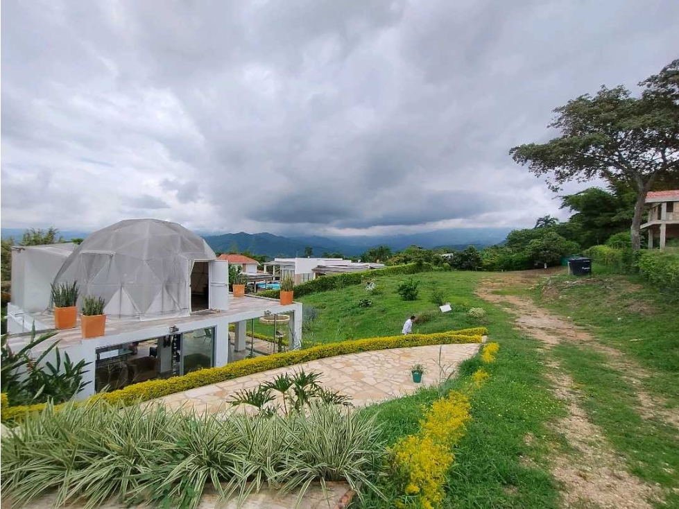 Se Vende Lote en Miralomas - 1