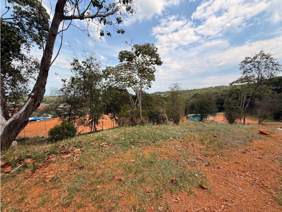 Se vende lote en Pance