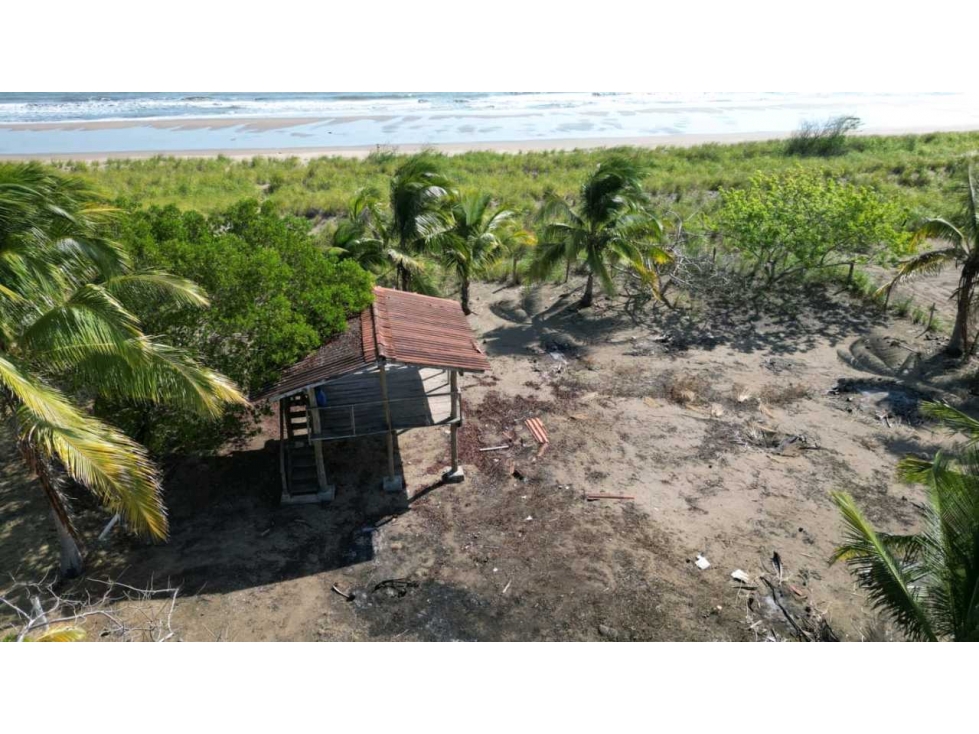 SE VENDE LOTE EN PLAYA PEDASI , PROPIEDAD TITULADA - 6