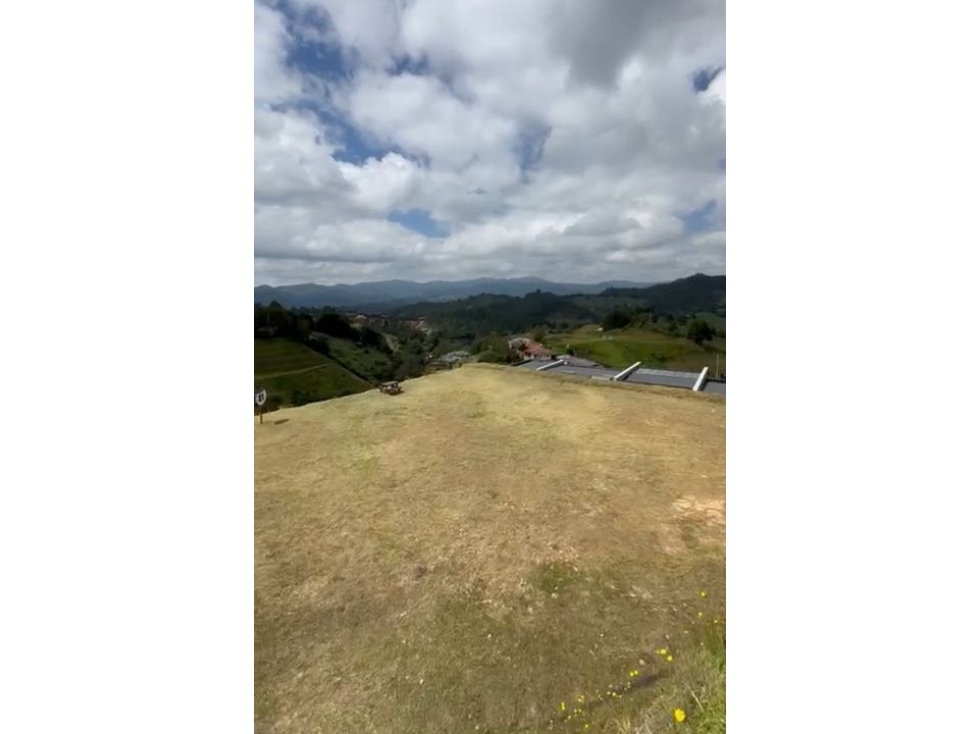 SE VENDE LOTE EN RESERVA NATURAL EN EL RETIRO. Senderos de jerez