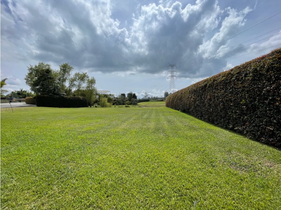 Se vende lote en unidad cerrada en Llanogrande — foto 2