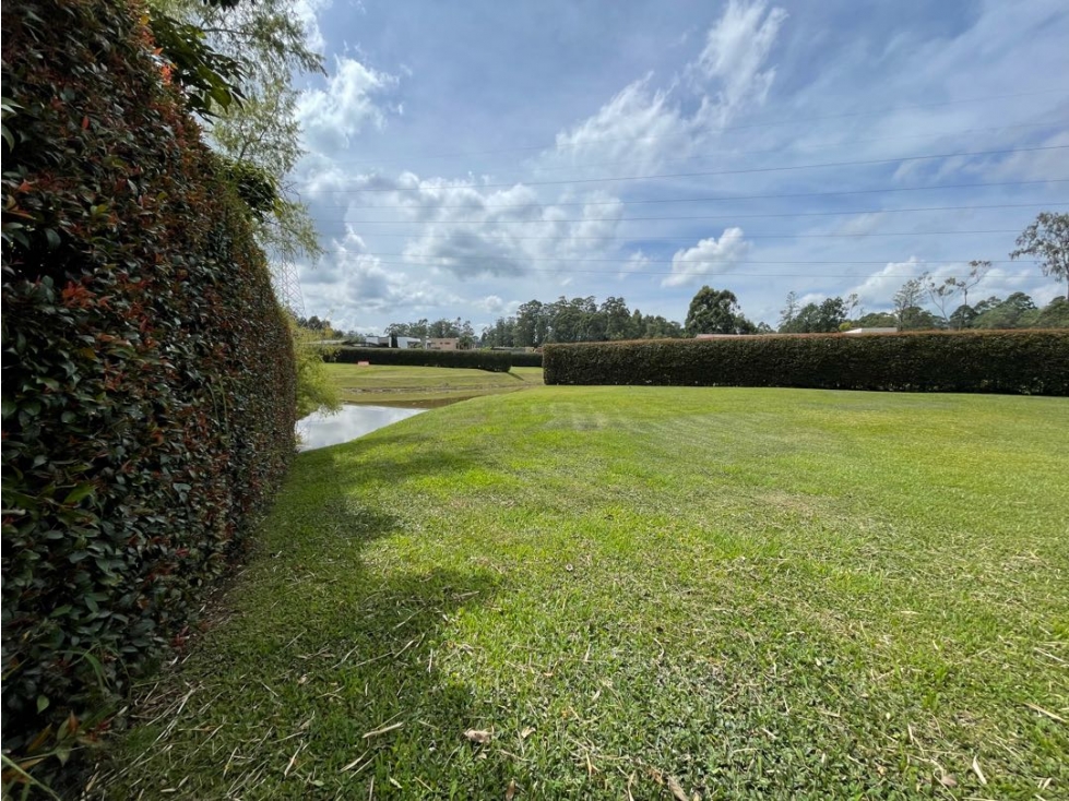 Se vende lote en unidad cerrada en Llanogrande — foto 3