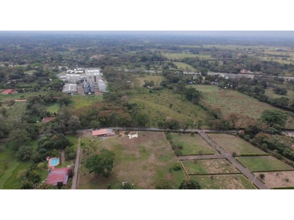 Se vende lote en vía nacional Restrepo-Cumaral / Villavicencio - 2