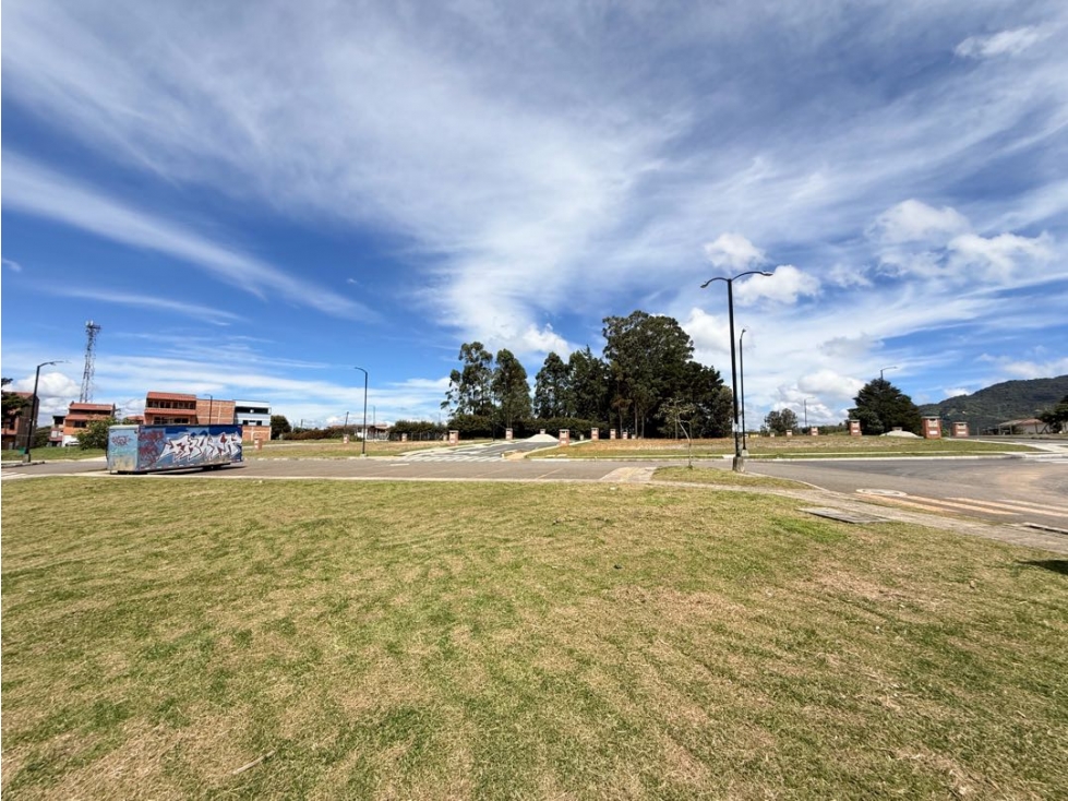 Se vende lote esquinero bifamiliar en Reserva, El Carmen de Viboral — foto 4
