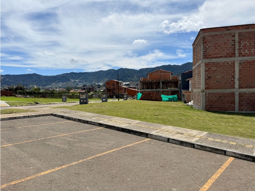 Se vende lote esquinero bifamiliar en Reserva, El Carmen de Viboral — foto 5