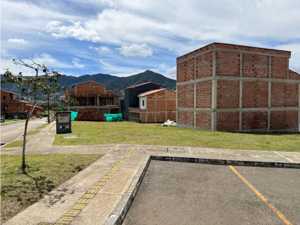 Se vende lote esquinero bifamiliar en Reserva, El Carmen de Viboral — foto 6
