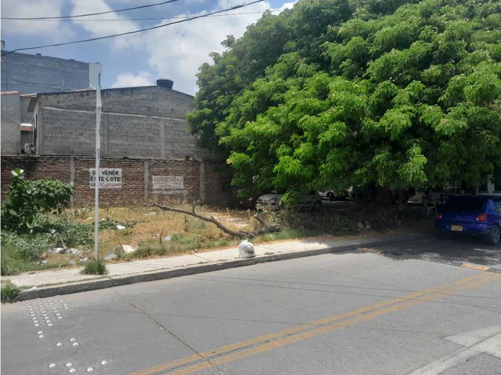 Se vende lote esquinero de 172m2, barrio san josé
