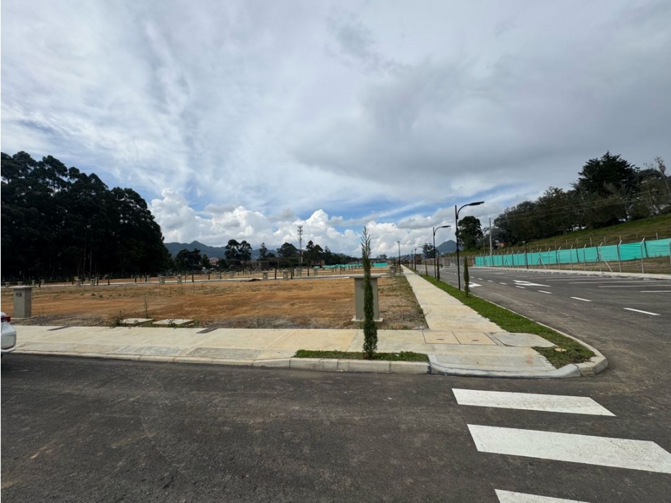 SE VENDE LOTE ESQUINERO EN LA CEJA PROYECTO CAMPESTRE REAL ÁREA 104 m2 - 3