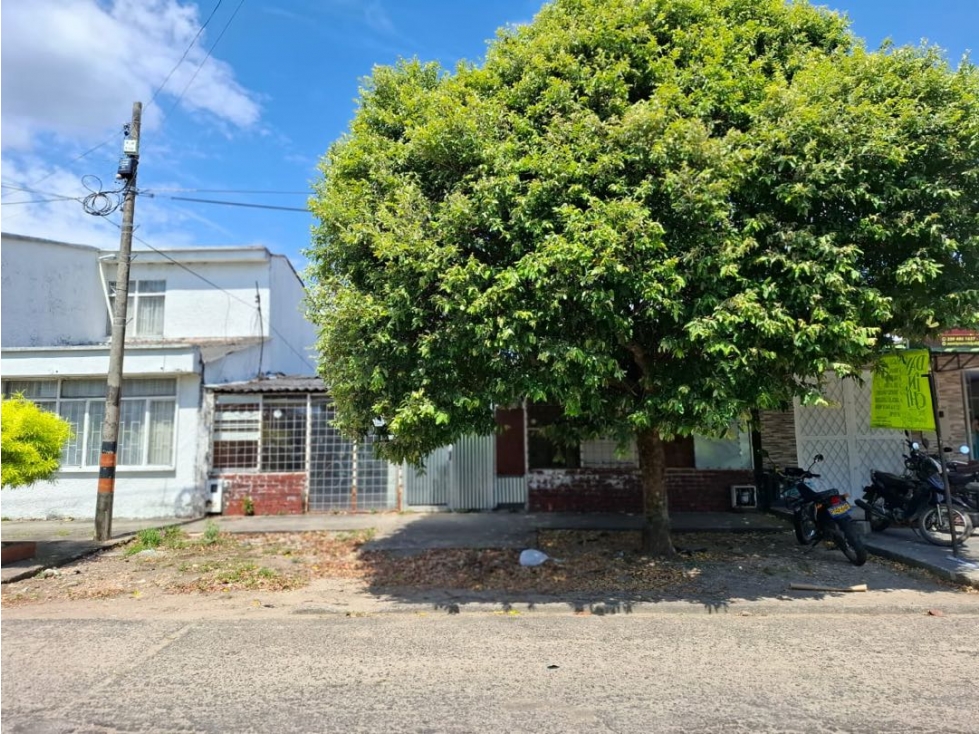 SE VENDE LOTE MIXTO CENTRO YOPAL CASANARE