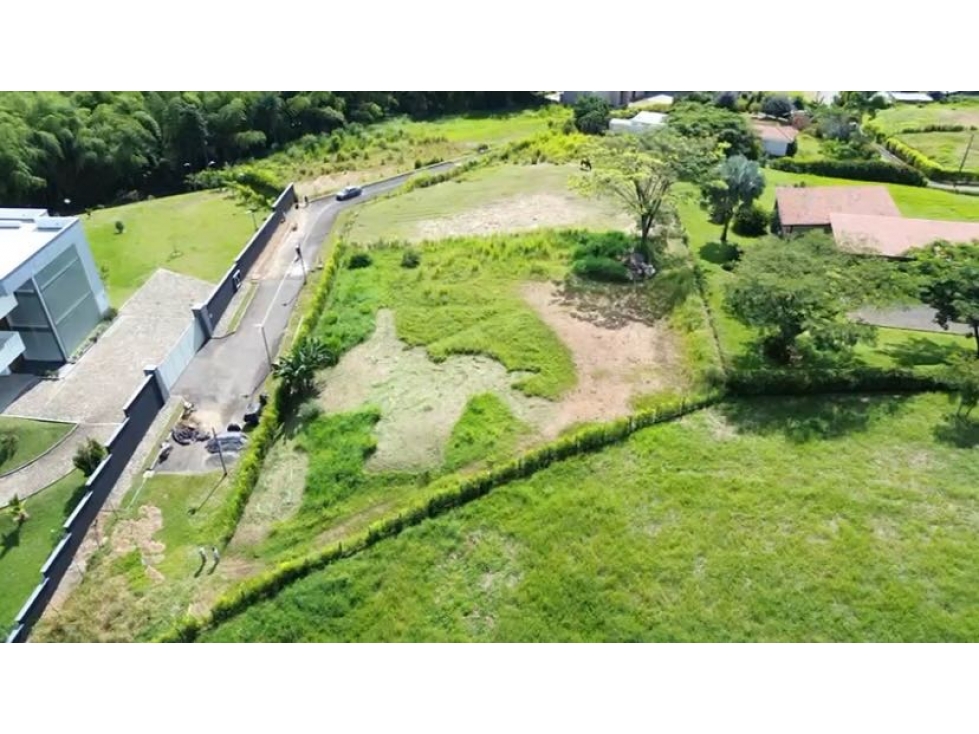 Se vende lote, Pereira, Cerritos