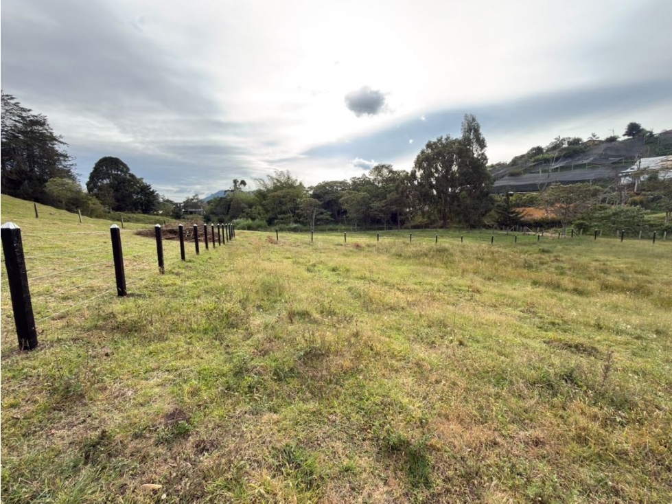 Se vende lote plano de 1.625 m² cerca a la vía El Canadá — foto 4